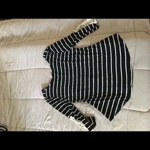 Women’s Black/white long sleeve fashion top lace